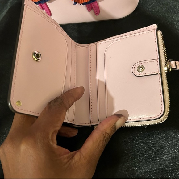 Kate Spade New York Flock Party Parrot Crossbody bundle of 3 matching pieces. - Picture 10 of 15